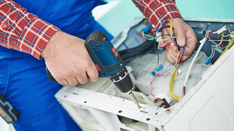 Ataşehir Çetintaş Çetintaş çamaşır makinesi kart tamiri – Su almama arızası orijinal parça ile giderildi. - Teknik servis örneği
